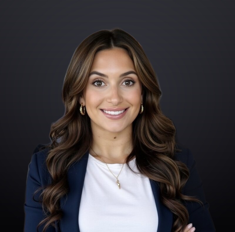Alexa Mantovani, Real Estate Agent